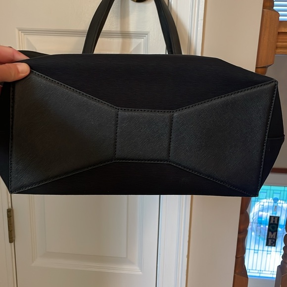 Minnie Mouse Kate Spade Tote - Picture 4 of 7